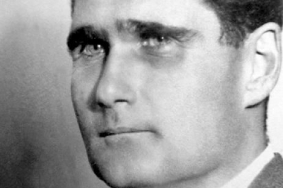 Rudolf Hess, Hitlerův z&aacute;stupce. Nejnověji v lepiv&eacute; podobě.