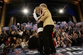Hillary Clintonová s dcerou Chelsea.