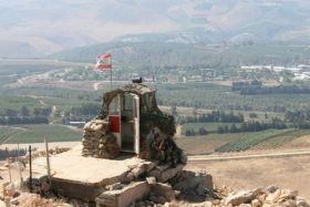 Hlídkující libanonští vojáci