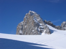 Třítisícový vrcholek Hoher Dachstein.