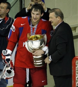 Legenda světového hokeje a nyní šéf ruské hokejové federace Treťjak.