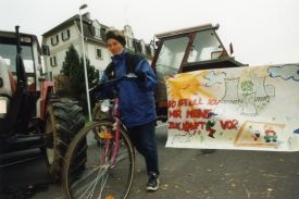 protestanti na přechodu Stud&aacute;nk&aacute;ch, 2006