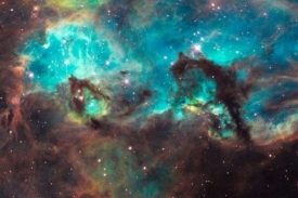 Hubbleův teleskop oslavil 100 000 oběhů snímkem zrodu hvězd.