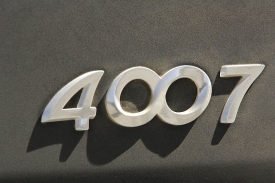 Označení 4007 je u Peugeotu teprvé druhé se dvěma nulami.
