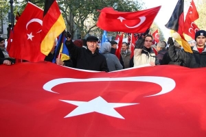 Turků v Německu bez občanstv&iacute; zb&yacute;v&aacute; je&scaron;tě mnoho.