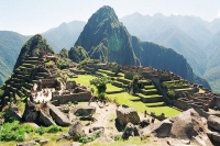 V Peru nechráněné turistické cesty představují hrozbu pro někdejší inckou metropoli Machu Picchu v peruánských Andách.