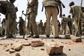 Na bitevních polích mezi gudžary a policií zůstaly desítky mrtvých.