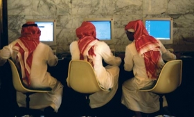 Př&iacute;stup k internetu b&yacute;v&aacute; různ&yacute;. V Saudsk&eacute; Ar&aacute;bii nen&iacute; bez censury.