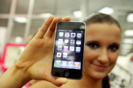 Fenomén iPhone 3G dorazil i do Česka