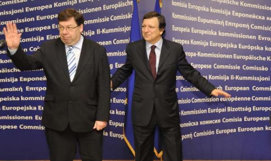 Irský premiér Cowen a šéf EK Barroso. Dublin pod stálým tlakem.