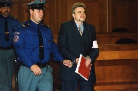 Karel Srba odsouzen ke 12 letům ve vězení.