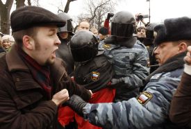 Ruská policie zatýká opozičníky