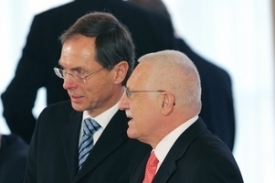 Jan Švejnar a Václav Klaus při prezidentské volbě.