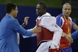 Kubánec Angel Valodia Matos zaútočil po zápase na rozhodčího.