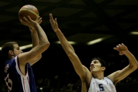 Čeští basketbalisté nezvládli především venkovní zápasy.