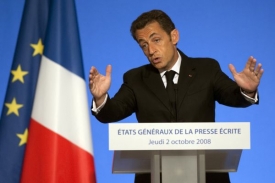 Francouzský prezident Sarkozy na tiskové konferenci.