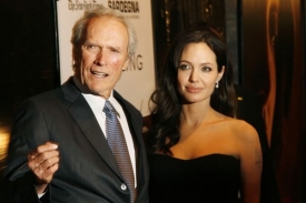 Clint Eastwood obsadil Joliovou do svého posledního filmu.