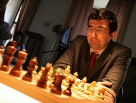 Šachové eso Vladimir Kramnik hraje v Praze.