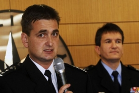 Martin Červíček (vlevo) s policejním prezidentem Oldřichem Martinů.