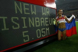 Světová rekordmanka Jelena Isinbajevová.