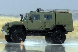 Armáda koupí 15 obrněných vozidel Iveco MLV.