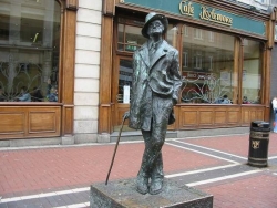 Literární rozměr Dublinu nechybí. Narodil se zde například spisovatel James Joyce.