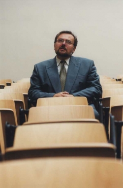 Jiř&iacute; Havel se svoj&iacute; snahou o poplatky na &scaron;kol&aacute;ch v ČSSD narazil.