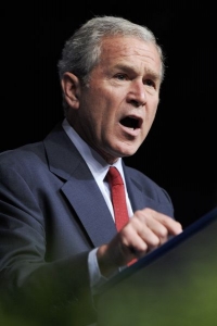Americký prezident George Bush považuje kroky Kremlu za nezodopvědné.