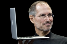 Loni Steve Jobs na Macworld představil ultratenký notebook MacBook Air