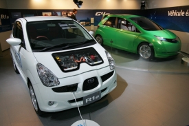 Subaru R1e a G4e zastupují u japonské značky elektromobily.