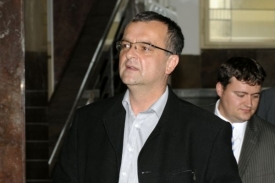 Miloslav Kalousek tvrdí, že Čunek podváděl.