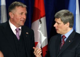 Český a kanadský premiér, Topolanek a Harper.