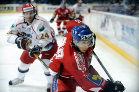 Český hokejista Miloslav Hořava během zápasu s Ruskem.