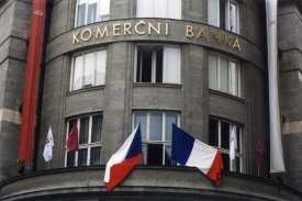 Komerční banka zatím jako jediná v ČR vykázala zisk.