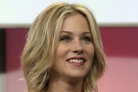 Christina Applegate je známá jako Kelly ze seriálu Ženatý se závazky.