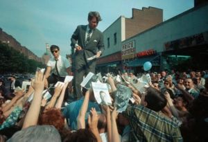 Robert Kennedy na volebním setkání