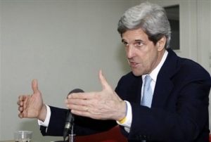 Předseda zahraničního výboru amerického Senátu John Kerry v Sýrii.