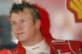 Finský pilot ferrari Kimi Räikkönen.