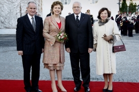 Prezident Klaus se svou manželkou Livií při státní návštěvě Irska.