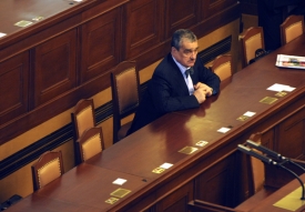 Karel Schwarzenberg na mimořádné schůzi sněmovny k Lisabonské smlouvě.