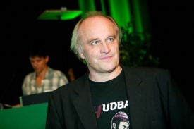 Hudebn&iacute;k Michael Koc&aacute;b nepostoupil ani do druh&eacute;ho kola voleb.