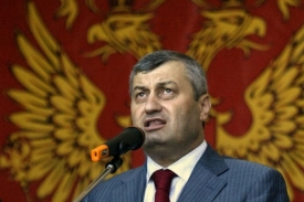 Jihoosetský vůdce Kokojev.