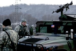 Američtí vojáci v Kosovu