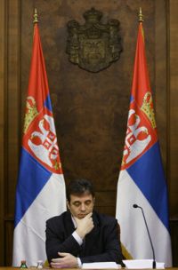 Srbský premiér Koštunica má o čem přemýšlet, vláda je v krizi.