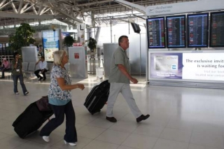 Po osmi dnech blokády opět turisté na letišti Suvarnabhumi.