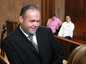 Radoven Krejčíř u soudu v Jihoafrické republice.