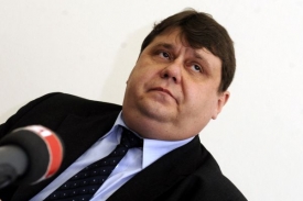 Ba&scaron;n&eacute;ho odvolal ve čtvrtek Jiř&iacute; Křivanec.