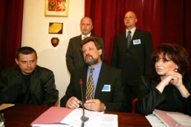 Šlachtův předchůdce Jan Kubice (vpředu uprostřed) už u policie není.