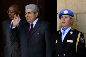 Kyperský prezident Christofias po jednání s emisary OSN (2008).