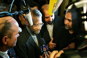 Hlavní íránský jaderný vyjednavač Alí Láridžání při příjezdu na mnichovskou bezpečnostní konferenci.